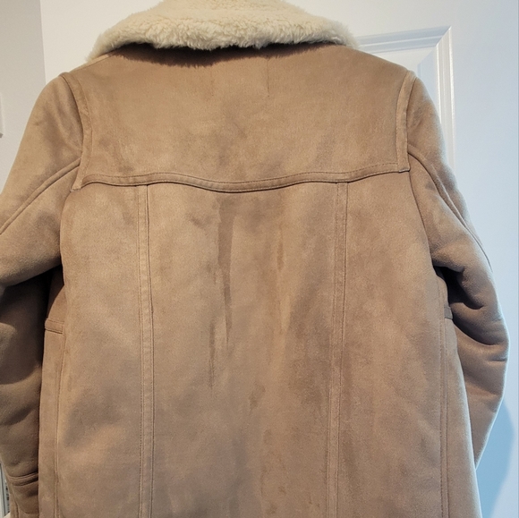 Coat - Picture 3 of 9